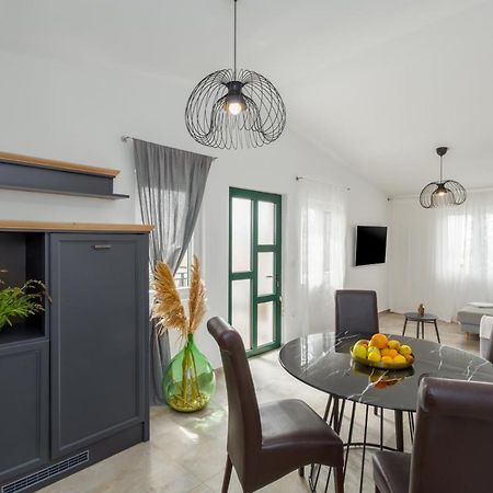 Apartments Zomzi Poreč Eksteriør bilde