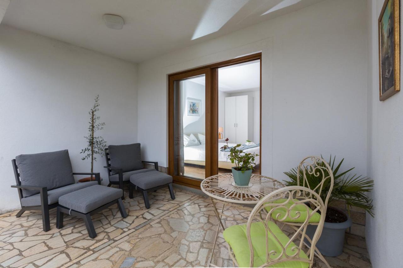 Apartments Zomzi Poreč Eksteriør bilde