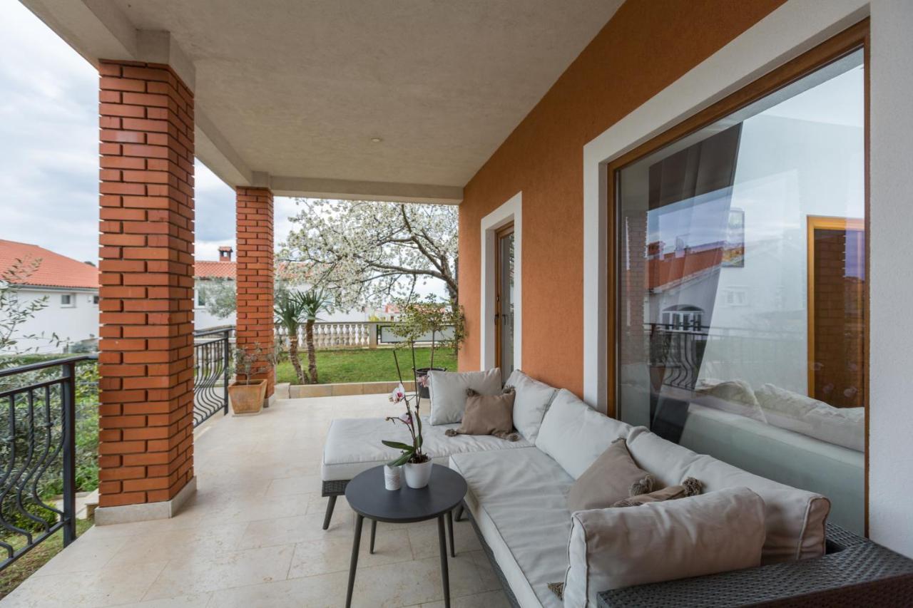 Apartments Zomzi Poreč Eksteriør bilde