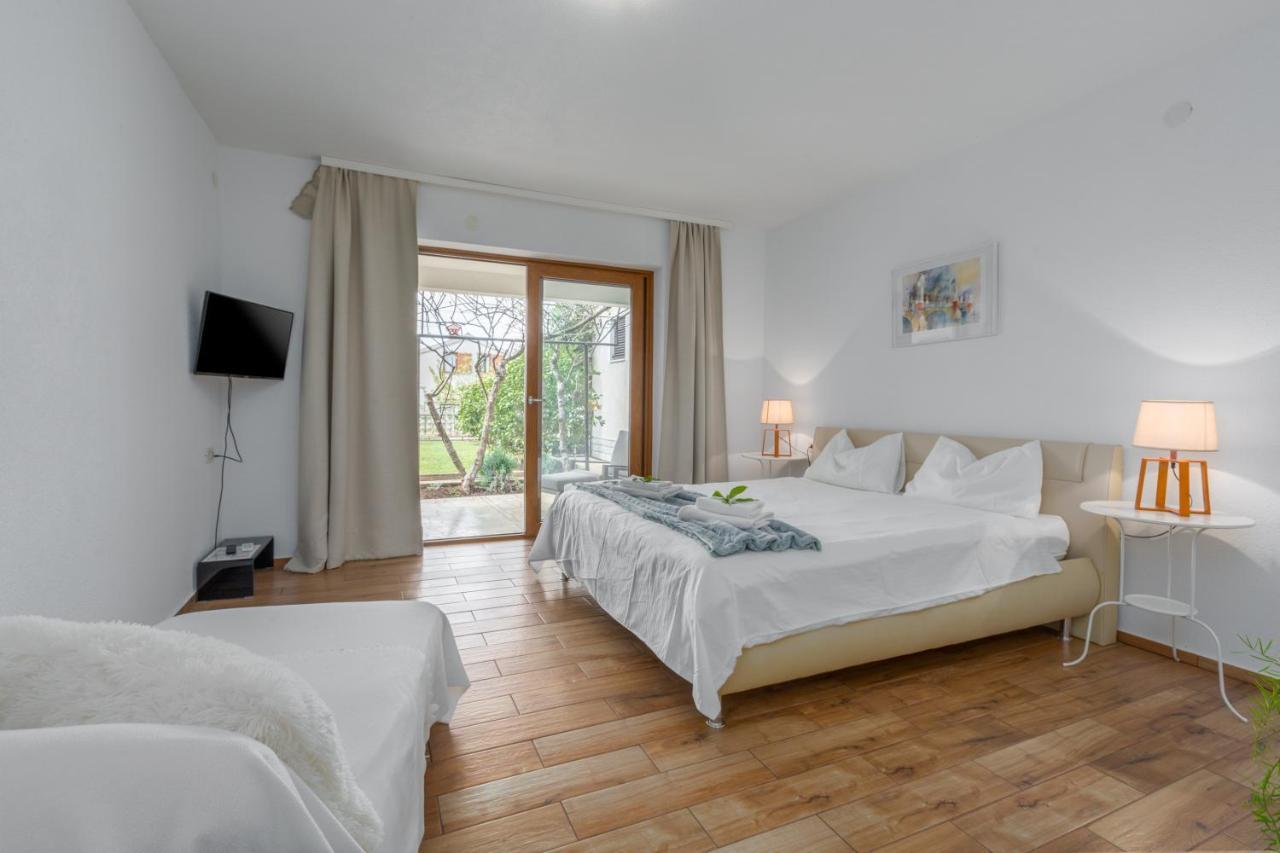 Apartments Zomzi Poreč Eksteriør bilde