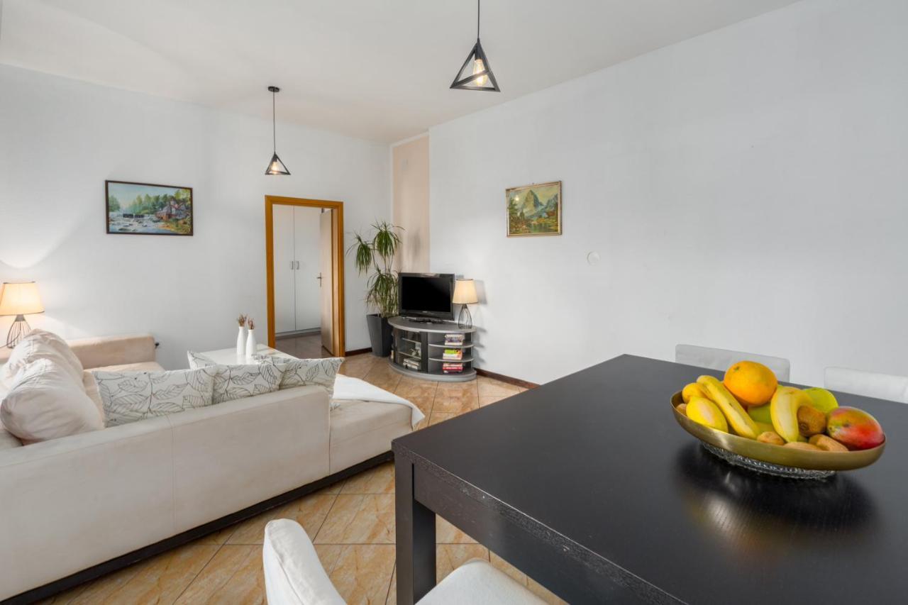 Apartments Zomzi Poreč Eksteriør bilde