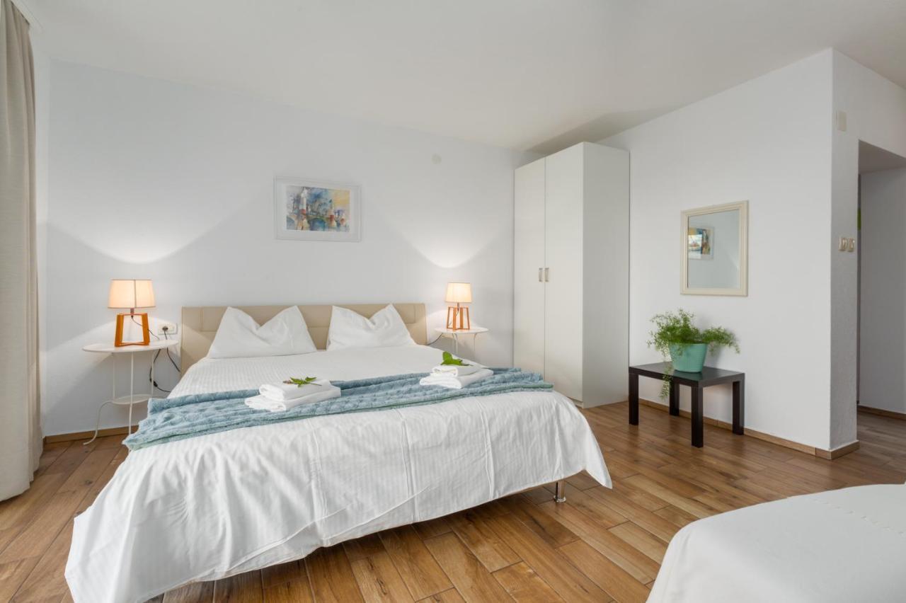 Apartments Zomzi Poreč Eksteriør bilde