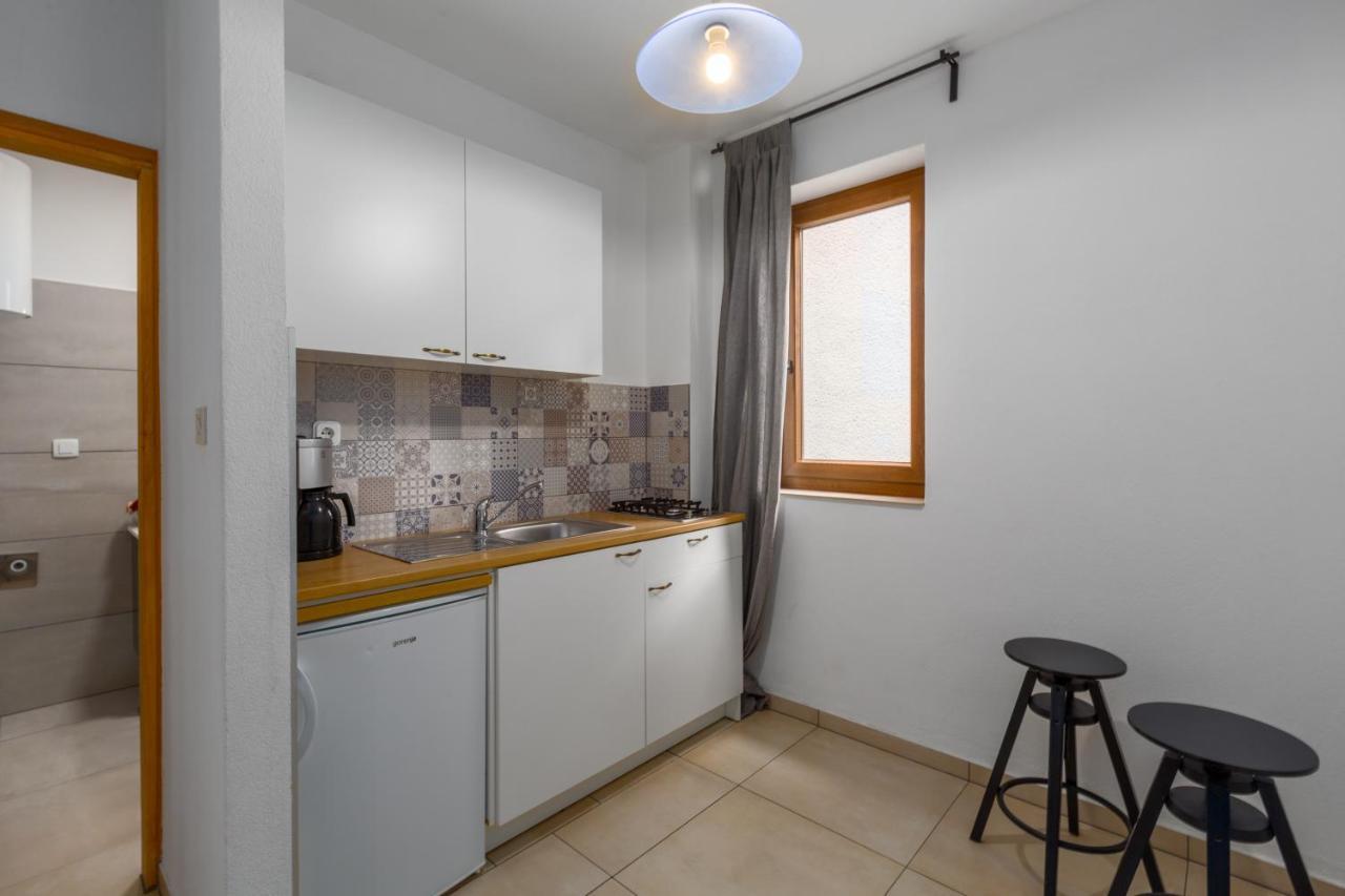 Apartments Zomzi Poreč Eksteriør bilde