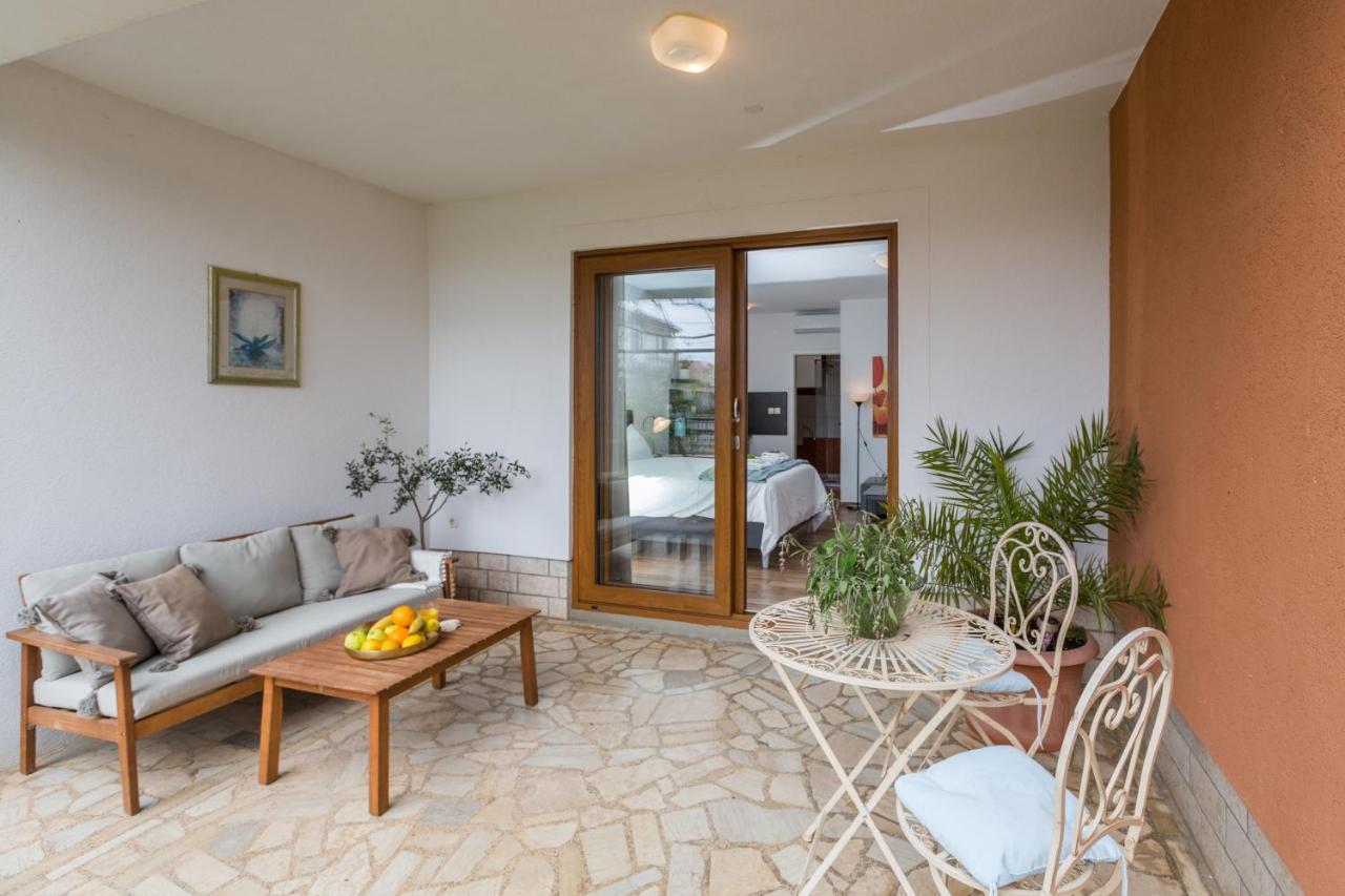 Apartments Zomzi Poreč Eksteriør bilde