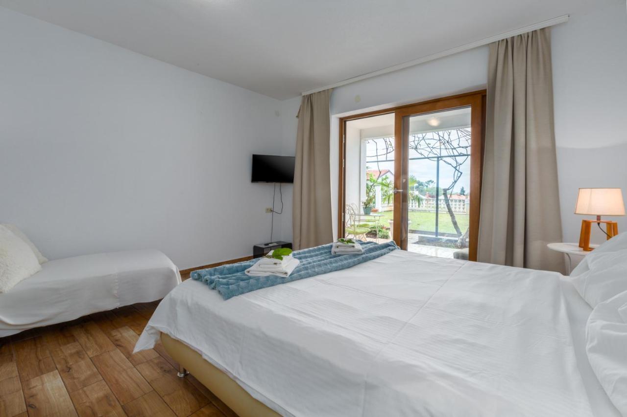 Apartments Zomzi Poreč Eksteriør bilde