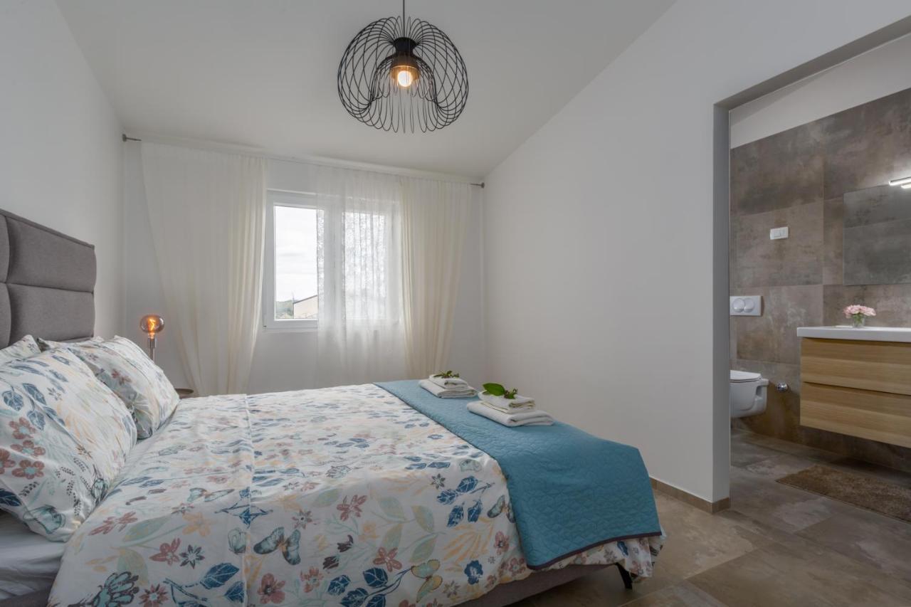 Apartments Zomzi Poreč Eksteriør bilde