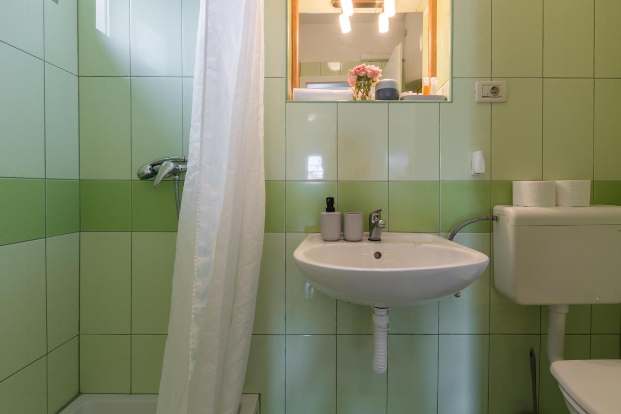 Apartments Zomzi Poreč Eksteriør bilde