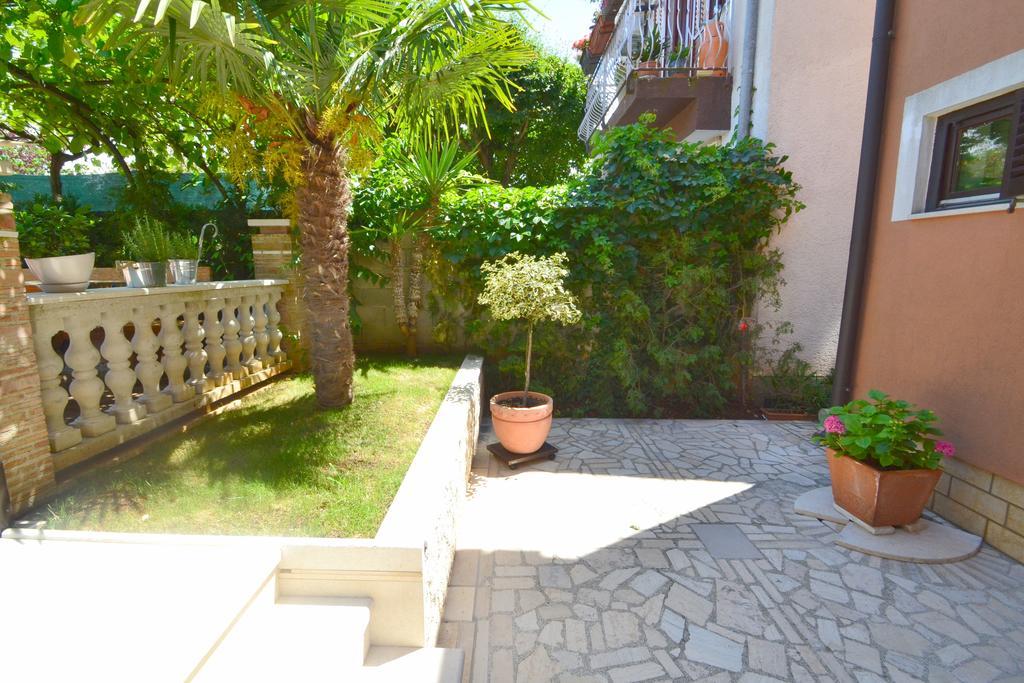 Apartments Zomzi Poreč Eksteriør bilde